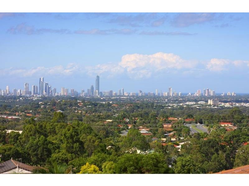 12 Bellavista Close, Highland Park QLD 4211