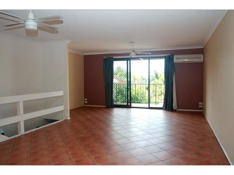 2/1 Kilpatrick Court, Highland Park QLD 4211