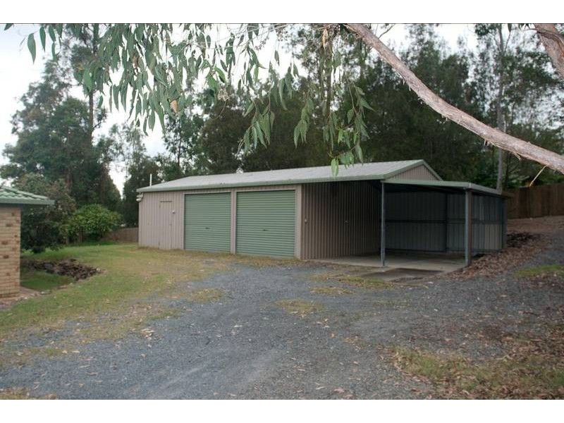 144 Castle Hill Drive North, Gaven QLD 4211