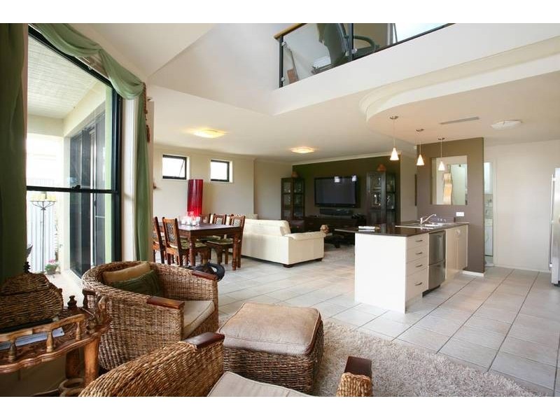 2082/1 The Vistas Drive, Carrara QLD 4211