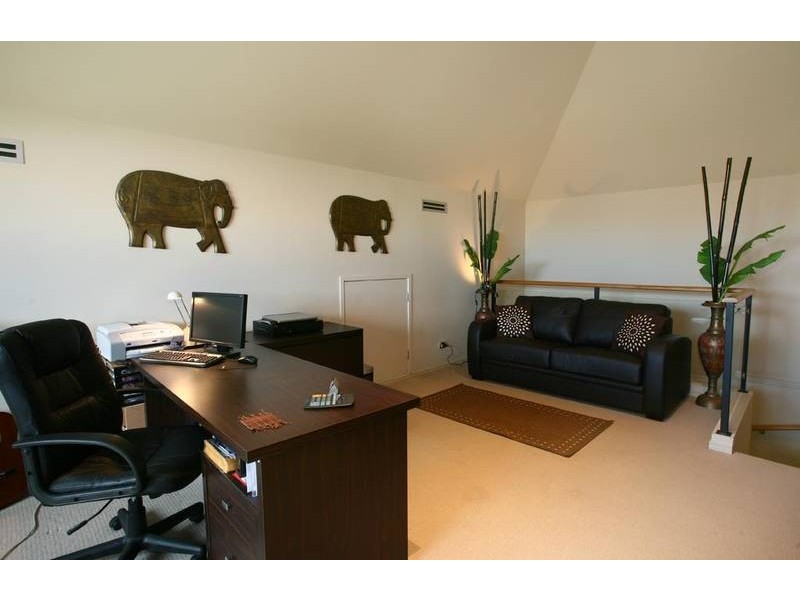 2082/1 The Vistas Drive, Carrara QLD 4211