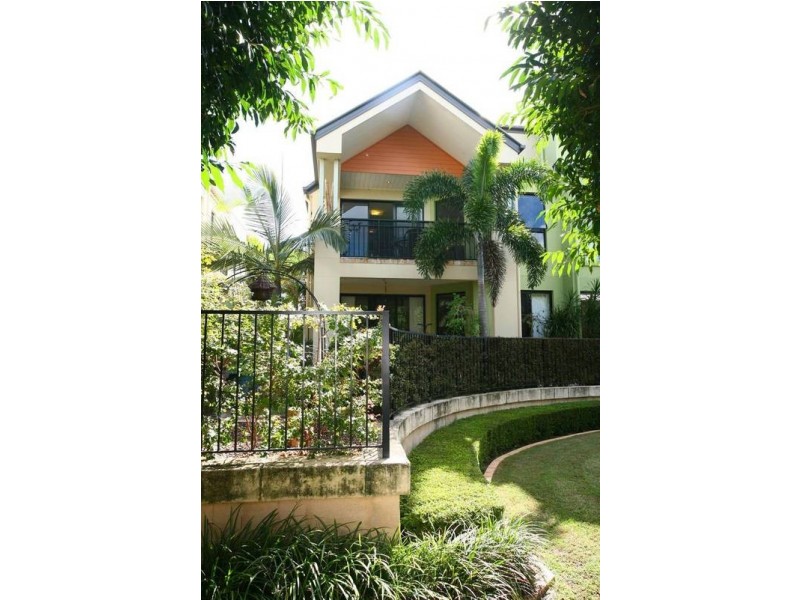 2082/1 The Vistas Drive, Carrara QLD 4211