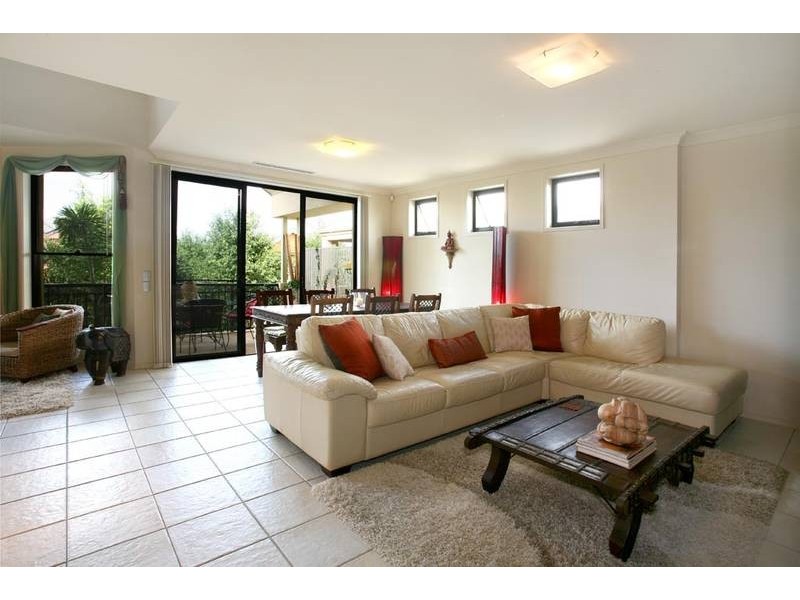 2082/1 The Vistas Drive, Carrara QLD 4211