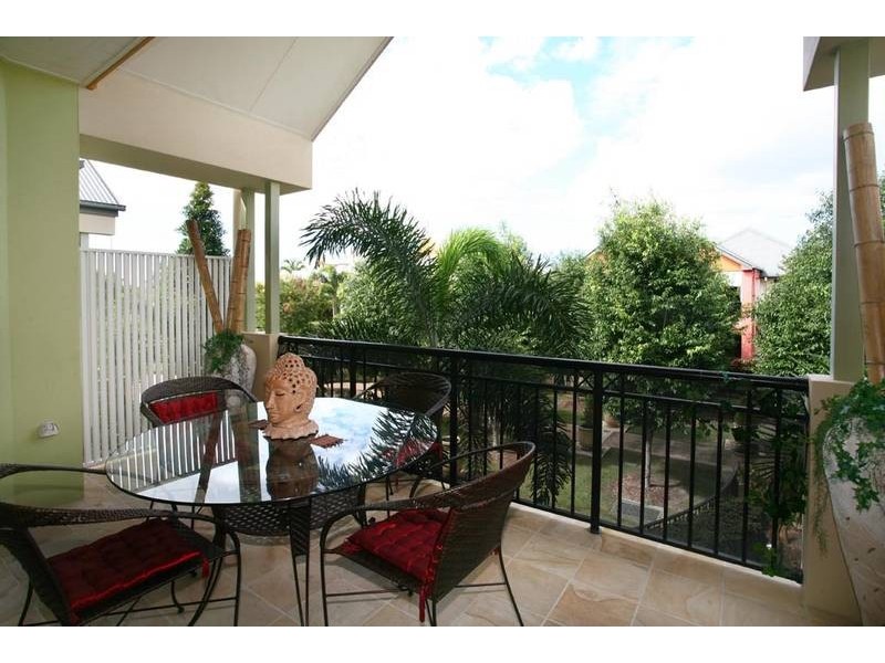 2082/1 The Vistas Drive, Carrara QLD 4211