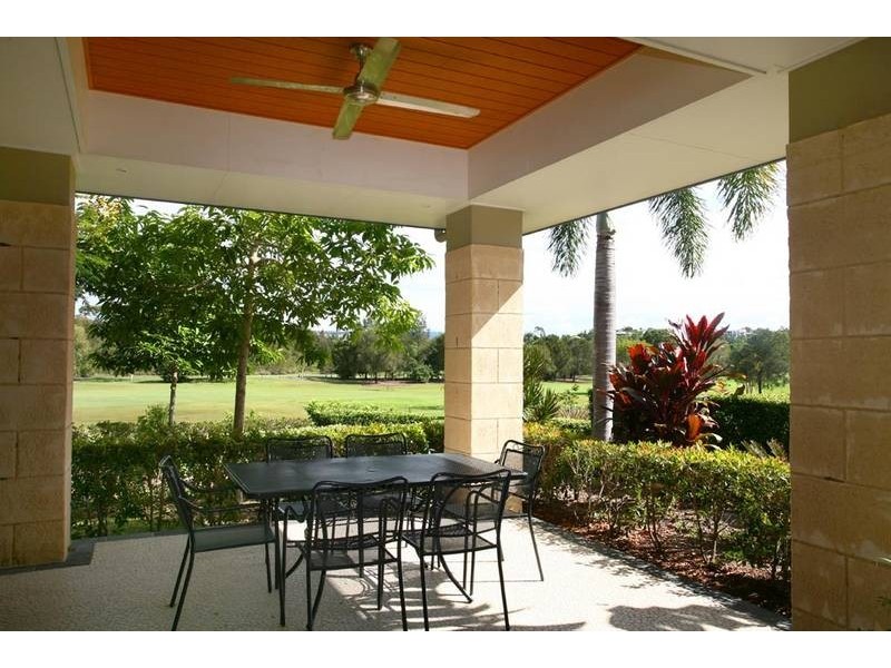 2082/1 The Vistas Drive, Carrara QLD 4211