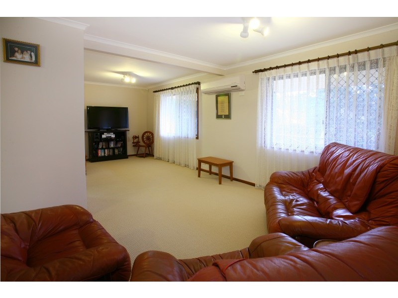 21 Merloo Drive, Nerang QLD 4211