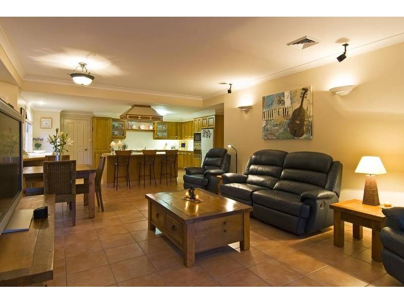 19 Alawara Drive, Tallai QLD 4213