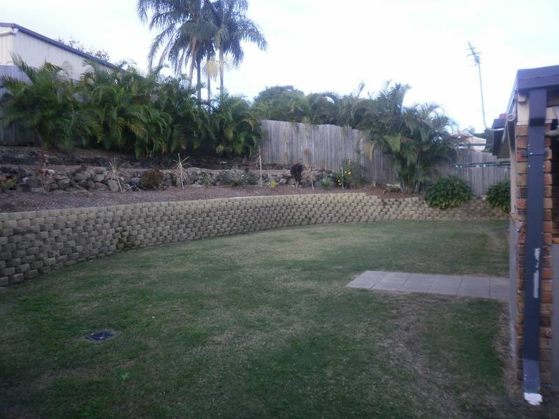 16 Aberdeen Court, Highland Park QLD 4211