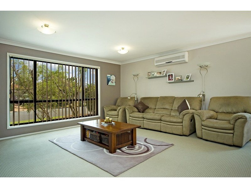 36 Marble Arch Place, Arundel QLD 4214