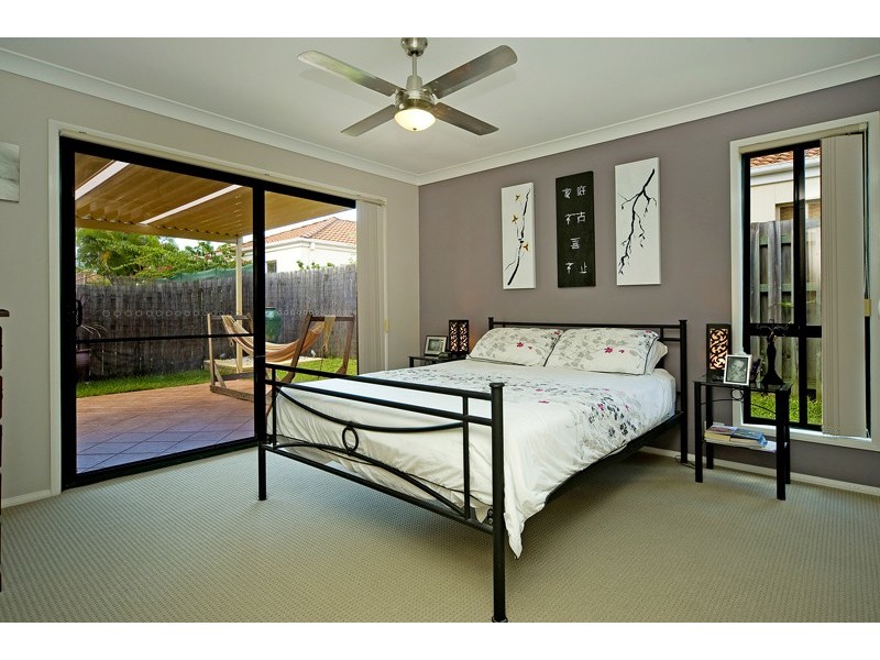 36 Marble Arch Place, Arundel QLD 4214