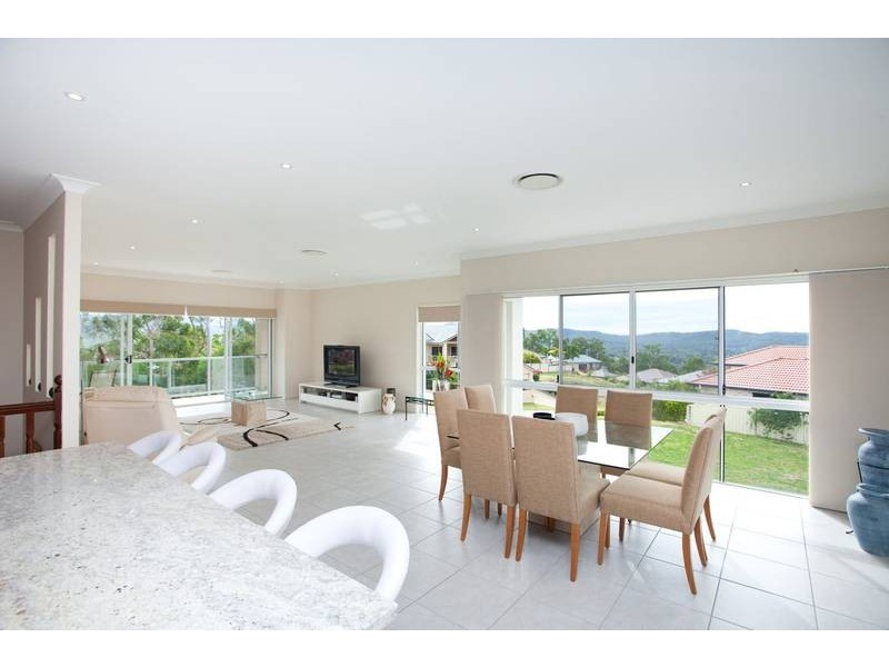 3 Ridgeline Way, Highland Park QLD 4211