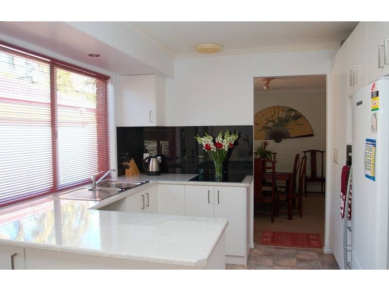 4 Garvie Place, Highland Park QLD 4211
