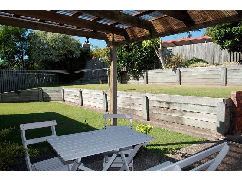 4 Garvie Place, Highland Park QLD 4211