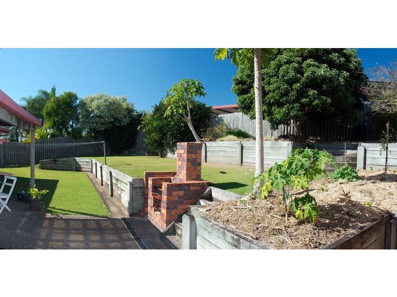 4 Garvie Place, Highland Park QLD 4211