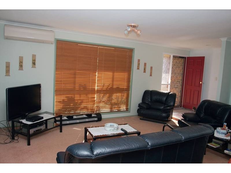 4 Garvie Place, Highland Park QLD 4211