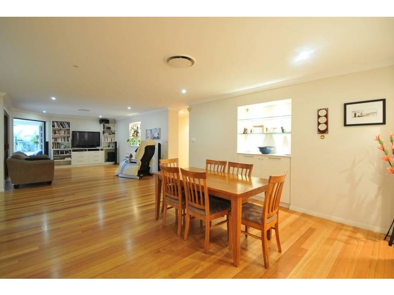 64 Worongary Road, Worongary QLD 4213