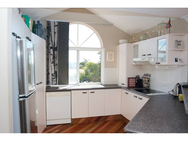 8 Parklane Place, Highland Park QLD 4211