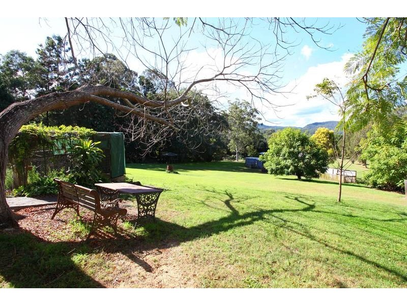 2 Coral Court, Witheren QLD 4275