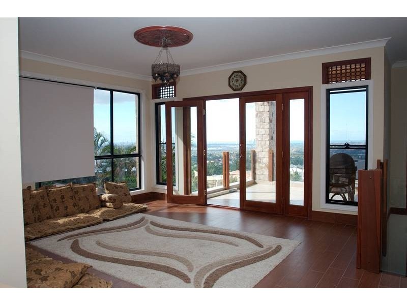 28 Ballah Crescent, Highland Park QLD 4211