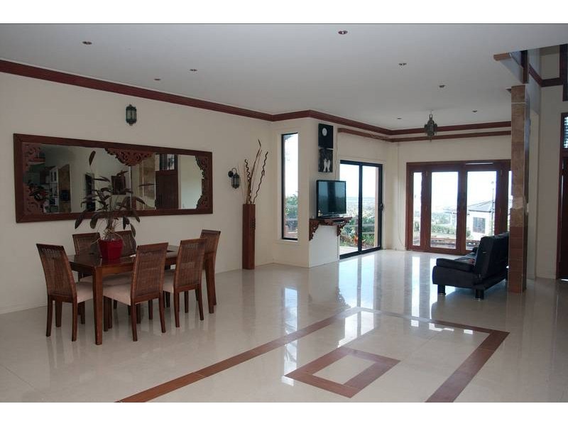 28 Ballah Crescent, Highland Park QLD 4211