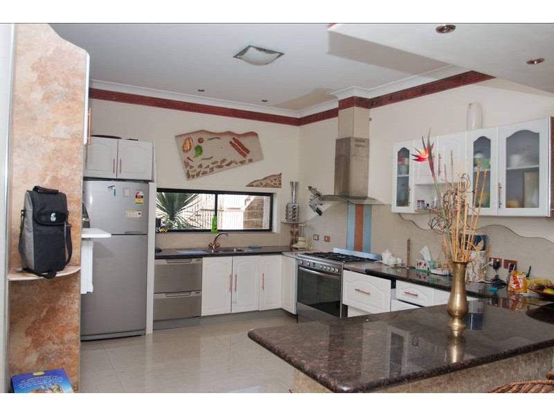 28 Ballah Crescent, Highland Park QLD 4211