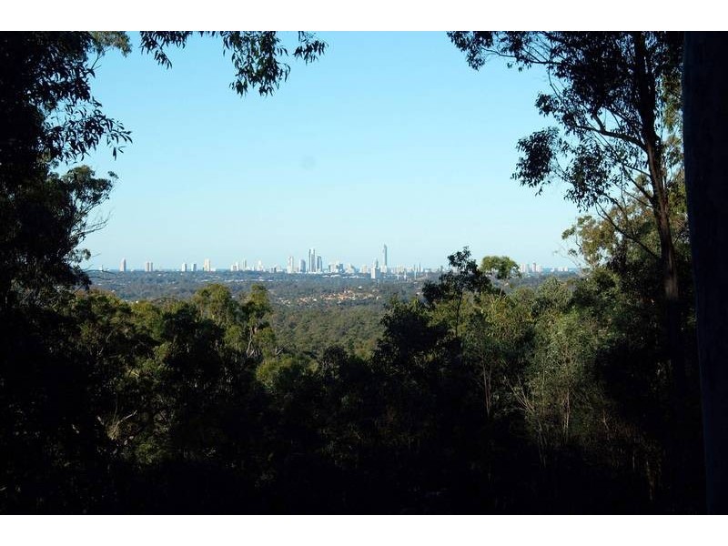 102 Arunta Drive, Mount Nathan QLD 4211