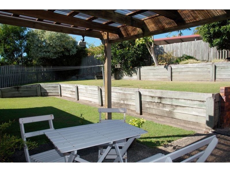 4 Garvie Place, Highland Park QLD 4211
