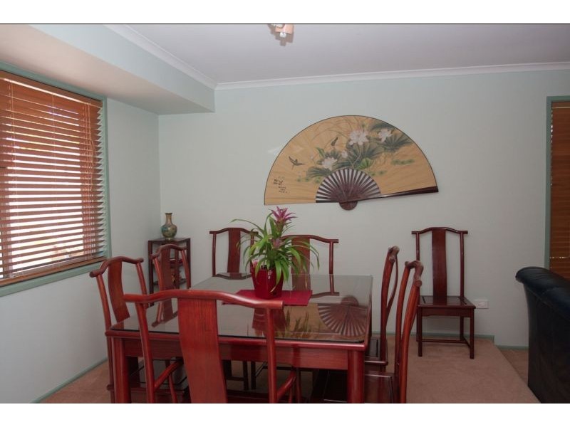 4 Garvie Place, Highland Park QLD 4211