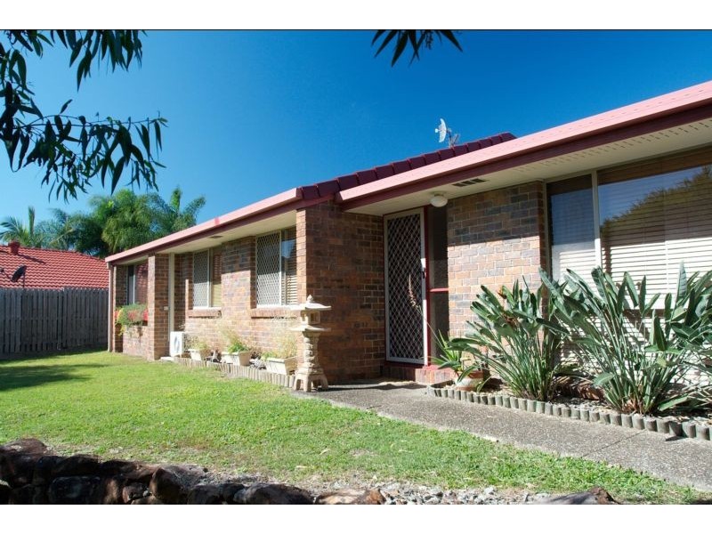 4 Garvie Place, Highland Park QLD 4211
