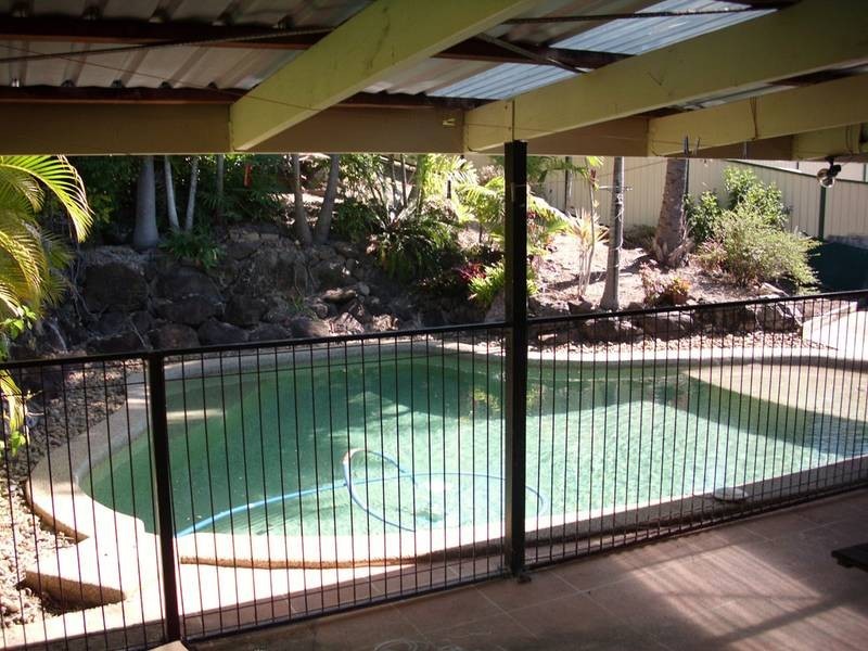 3 Culloden Court, Highland Park QLD 4211