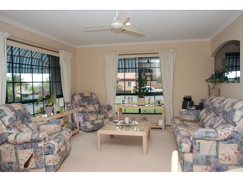 17 Convery Crescent, Highland Park QLD 4211