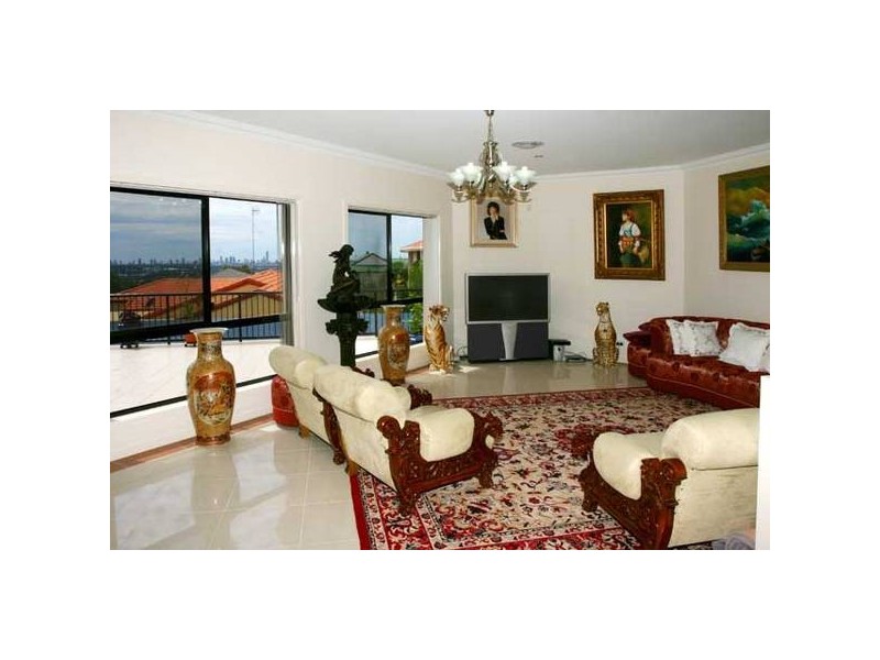 Highland Park QLD 4211