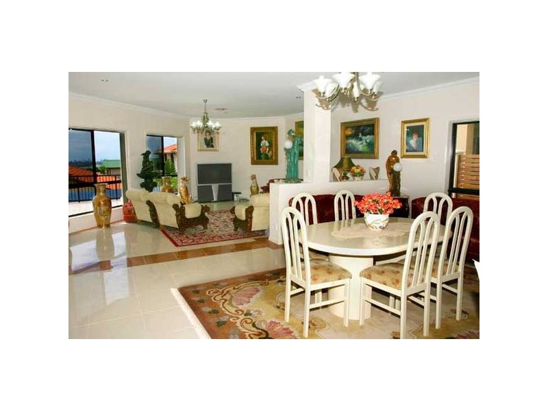 Highland Park QLD 4211