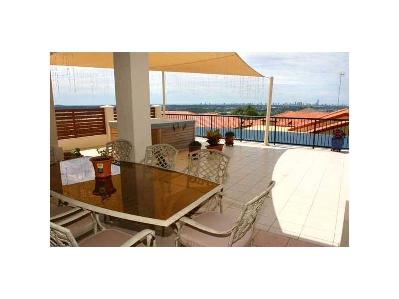 Highland Park QLD 4211