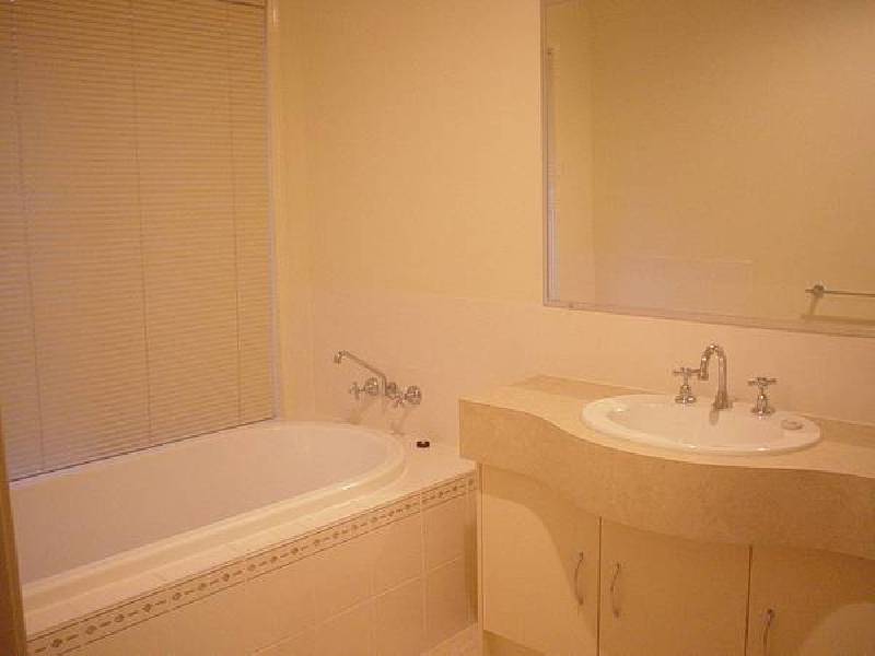 Zane Street, Molendinar QLD 4214