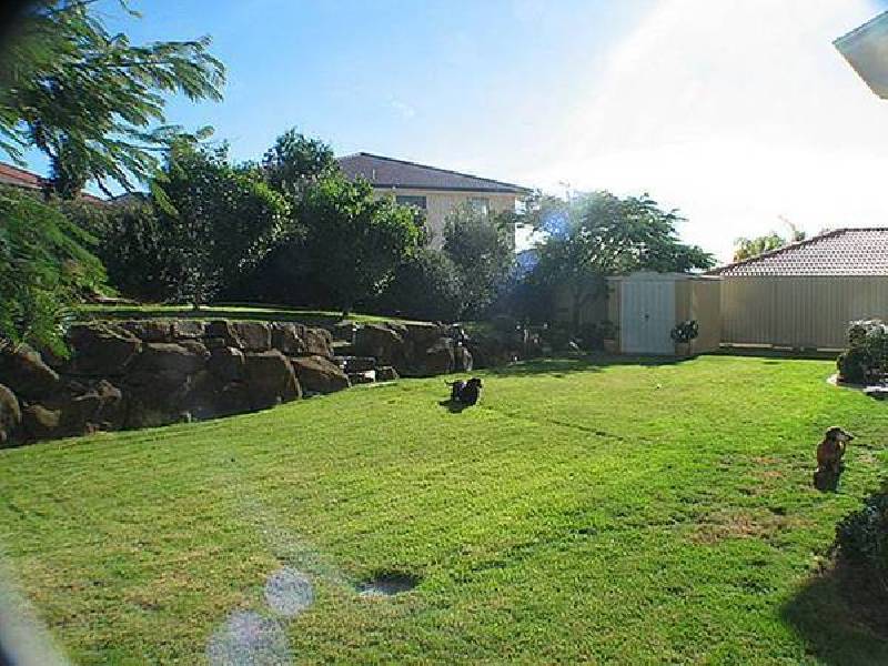 Highland Park QLD 4211