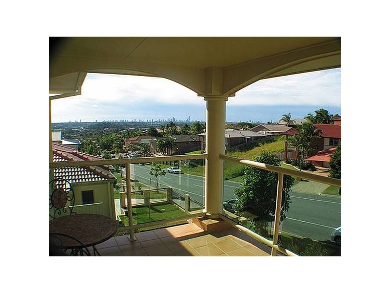 Highland Park QLD 4211