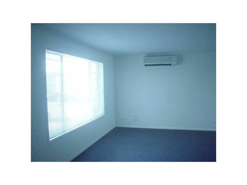 Cozens Way, Highland Park QLD 4211