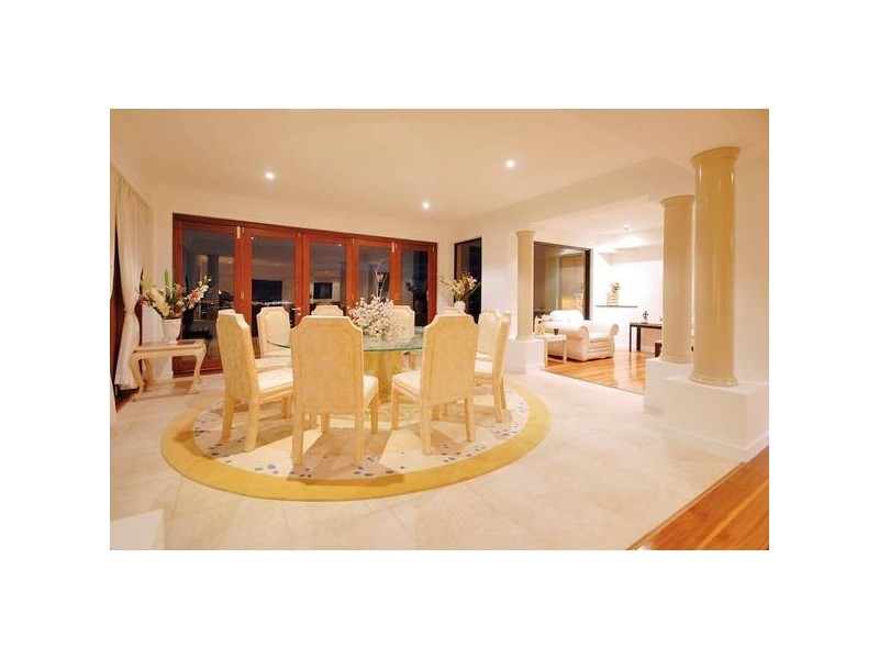 Highland Park QLD 4211