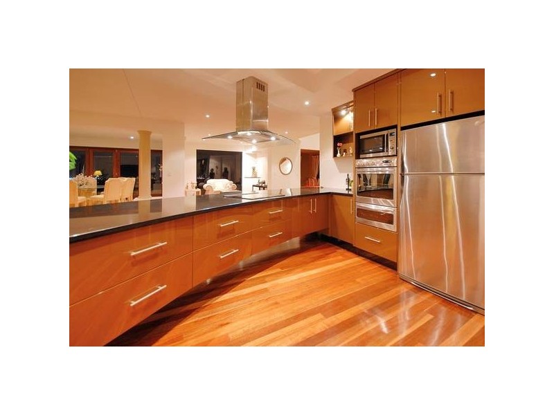 Highland Park QLD 4211