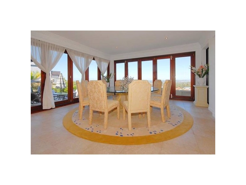 Highland Park QLD 4211