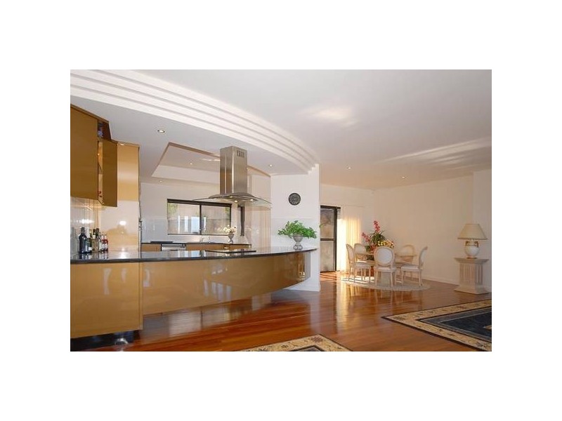 Highland Park QLD 4211