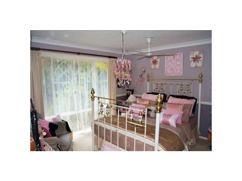 Highland Park QLD 4211