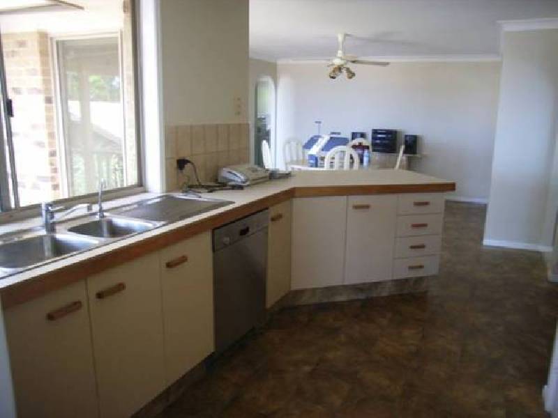 32 Kincaid Drive, Highland Park QLD 4211