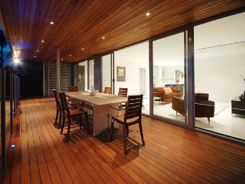 Chevron Island QLD 4217