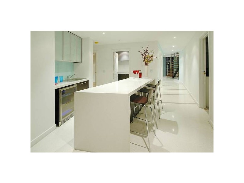 Chevron Island QLD 4217