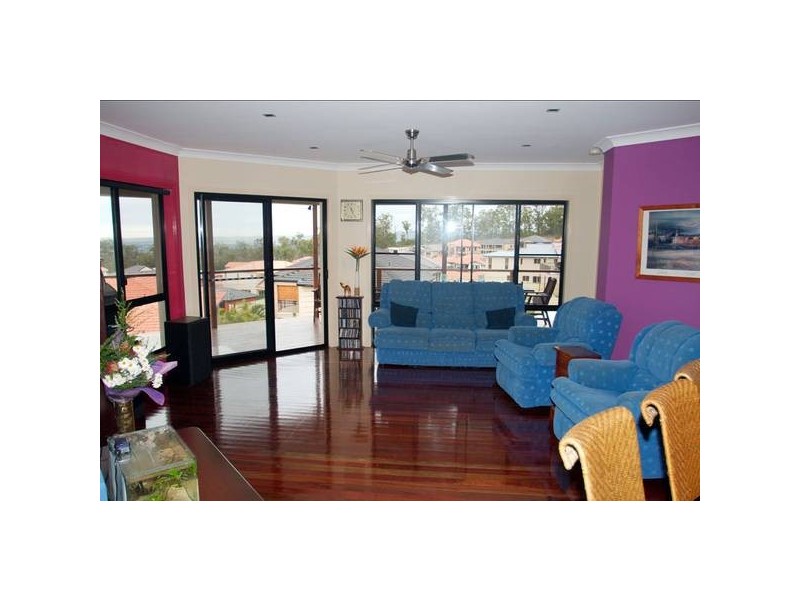 Highland Park QLD 4211
