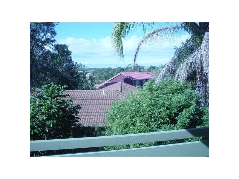 4 Moray Court, Highland Park QLD 4211