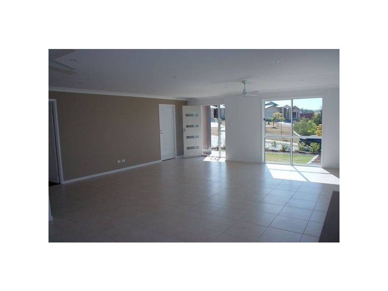 Highland Park QLD 4211