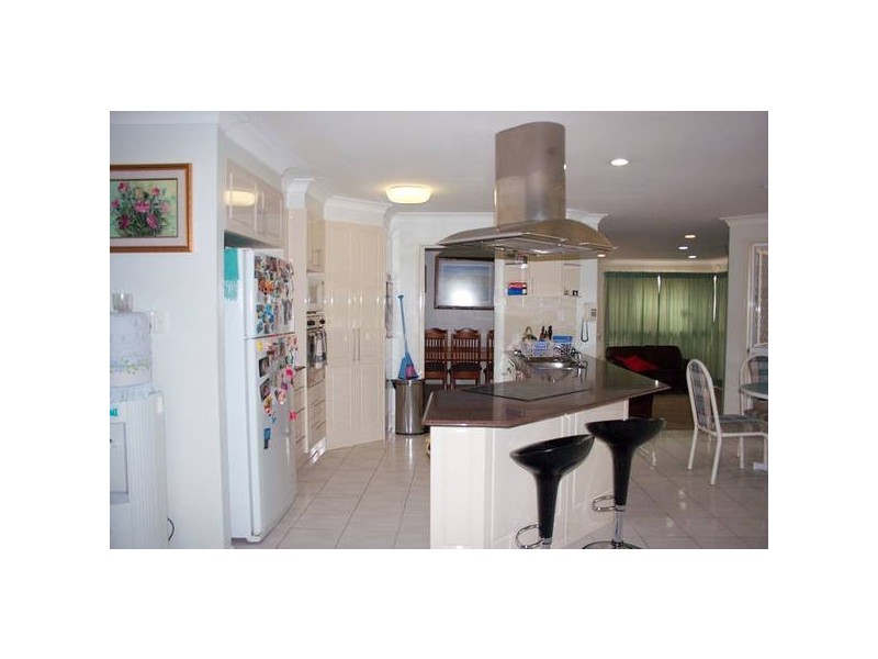 Highland Park QLD 4211